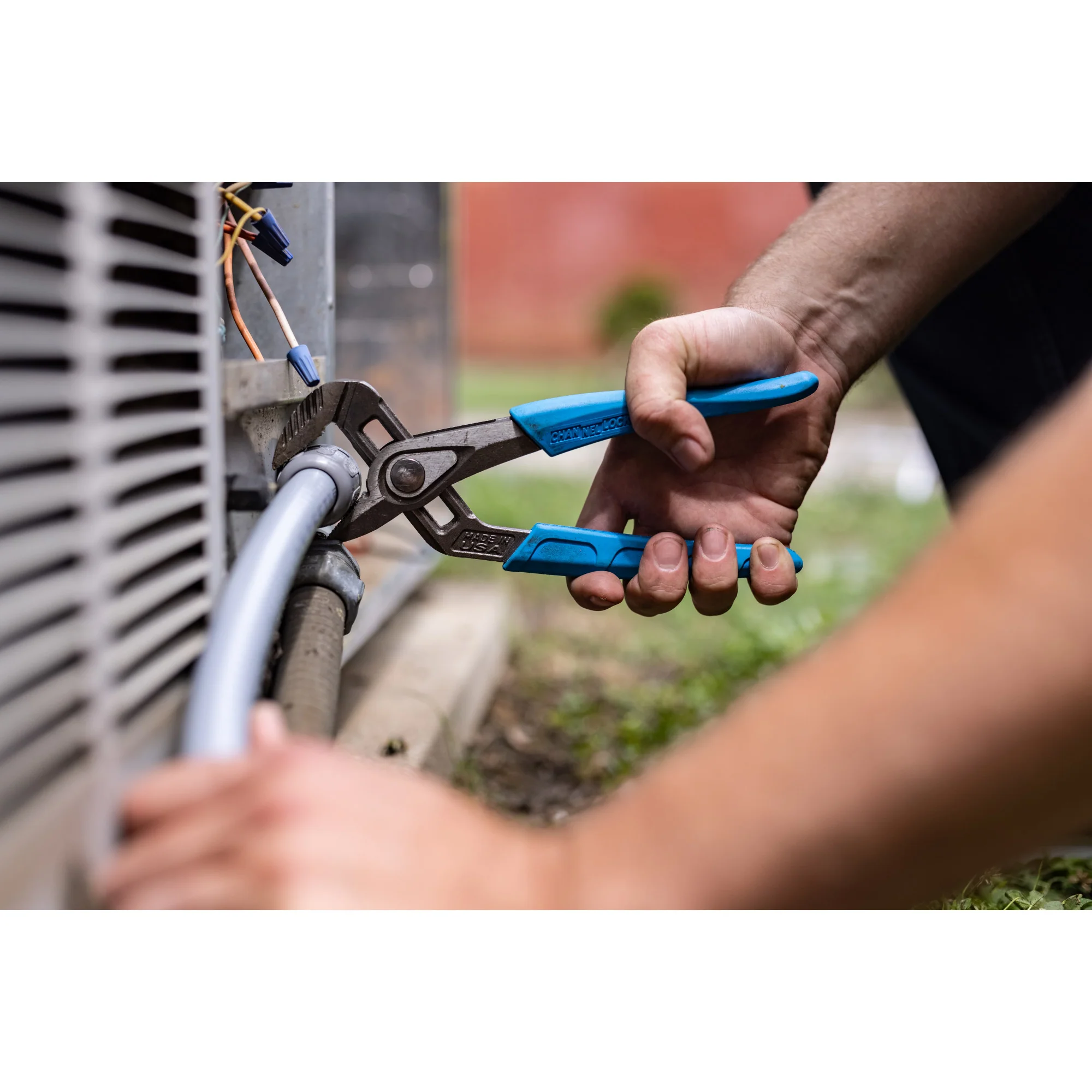 10-inch SPEEDGRIP Straight Jaw Tongue & Groove Pliers (430X) - Image 3