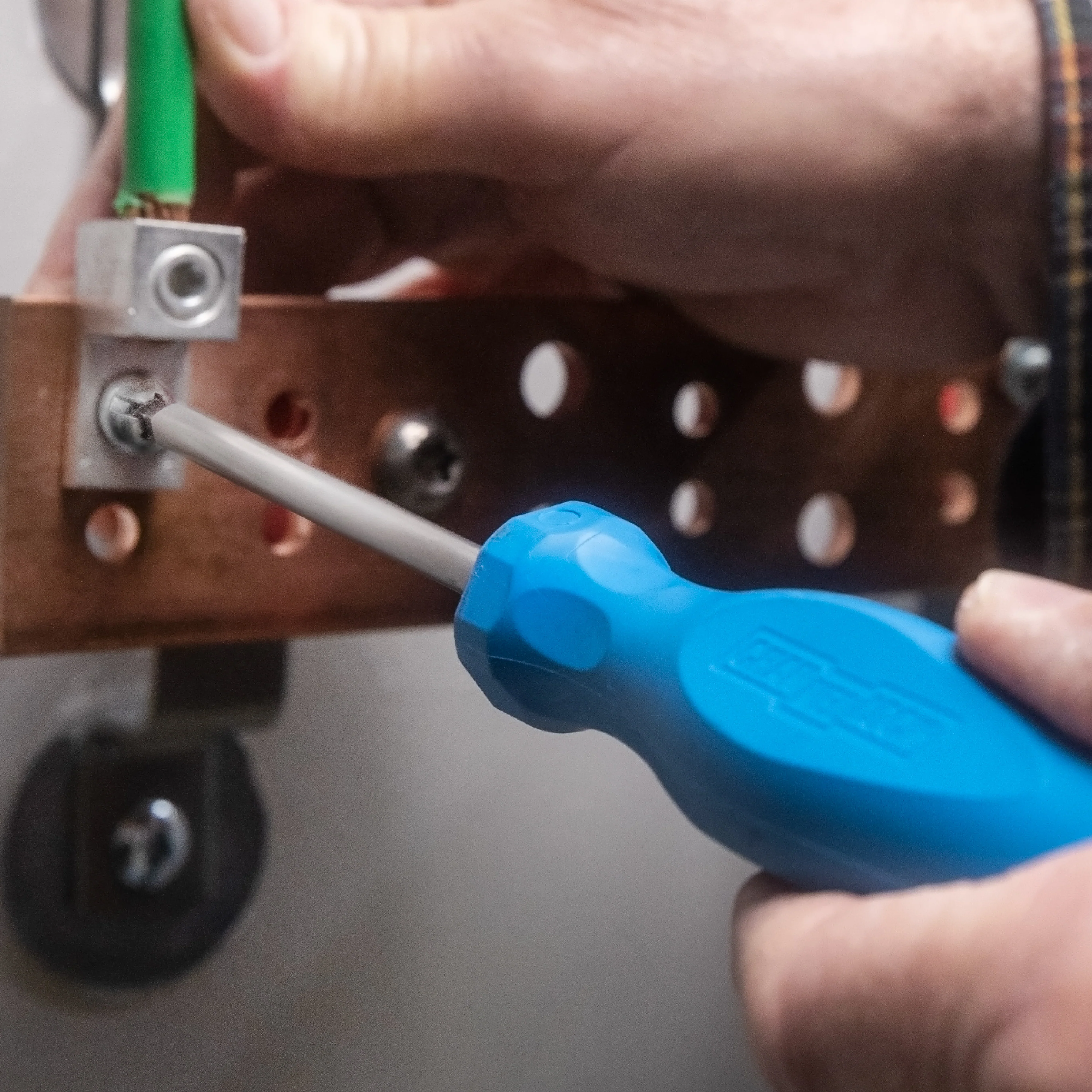 Square Recess #0 x 3-inch Professional Screwdriver (R030H) - Image 4